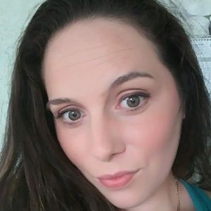 Meet your Posher, Alesha